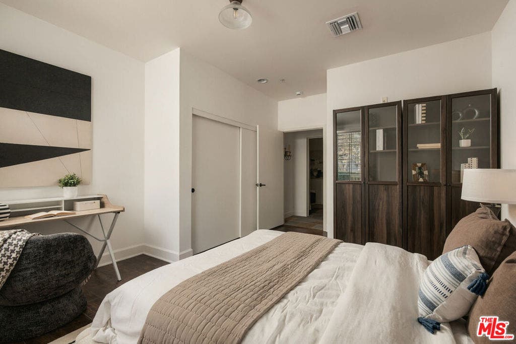 10639 Woodbridge Street, #101, North Hollywood, CA 91602 10639 Woodbridge Street, #101, North Hollywood, CA 91602