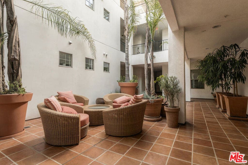 10639 Woodbridge Street, #101, North Hollywood, CA 91602 10639 Woodbridge Street, #101, North Hollywood, CA 91602