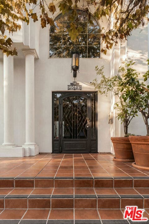 10639 Woodbridge Street, #101, North Hollywood, CA 91602 10639 Woodbridge Street, #101, North Hollywood, CA 91602