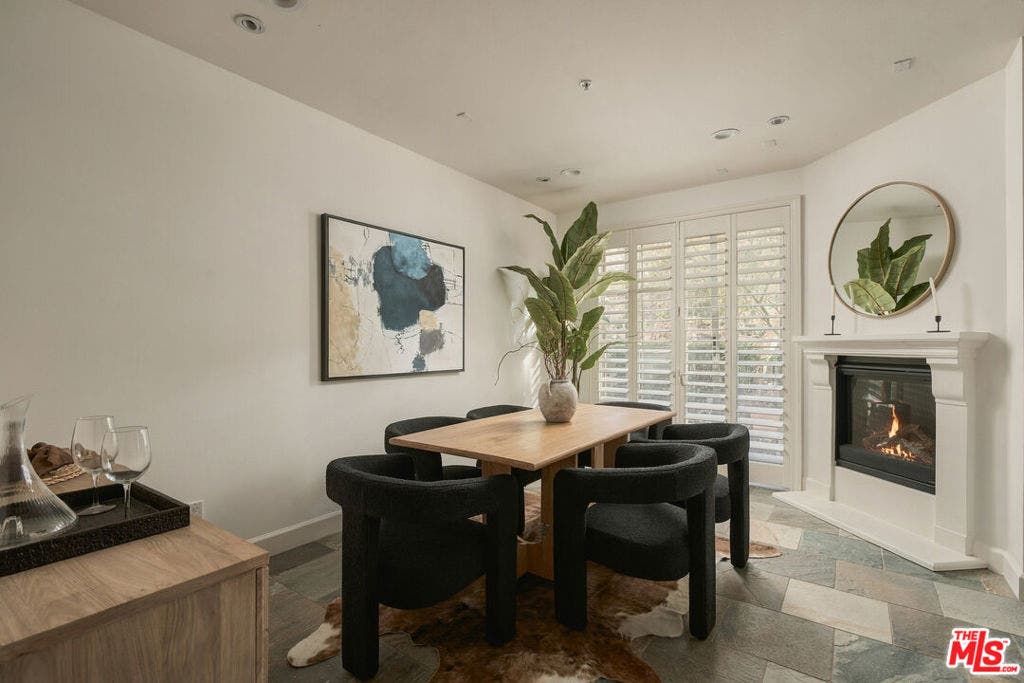 10639 Woodbridge Street, #101, North Hollywood, CA 91602 10639 Woodbridge Street, #101, North Hollywood, CA 91602