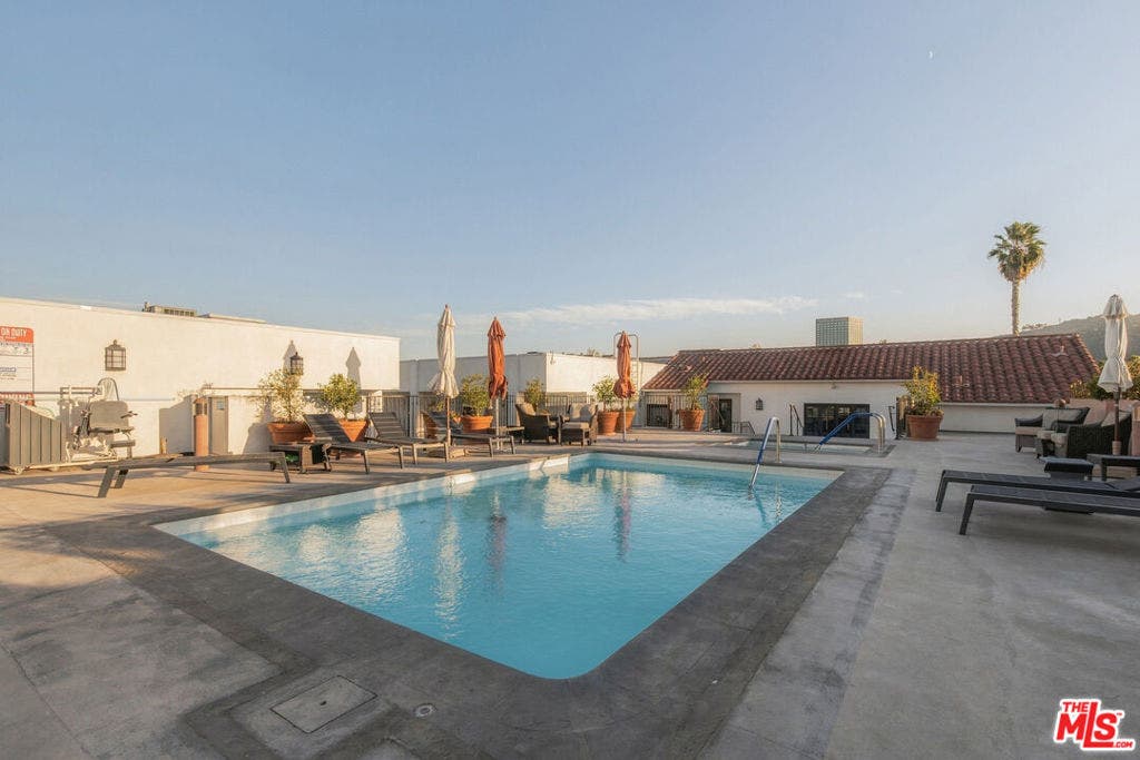 10639 Woodbridge Street, #101, North Hollywood, CA 91602 10639 Woodbridge Street, #101, North Hollywood, CA 91602