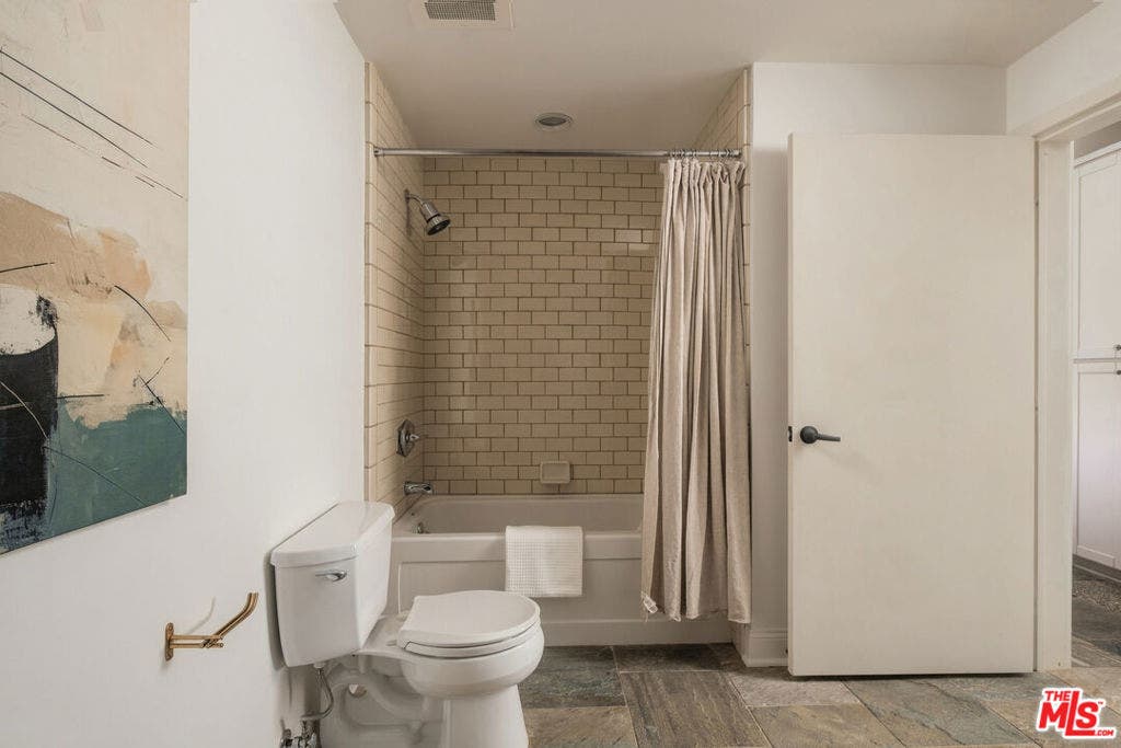 10639 Woodbridge Street, #101, North Hollywood, CA 91602 10639 Woodbridge Street, #101, North Hollywood, CA 91602