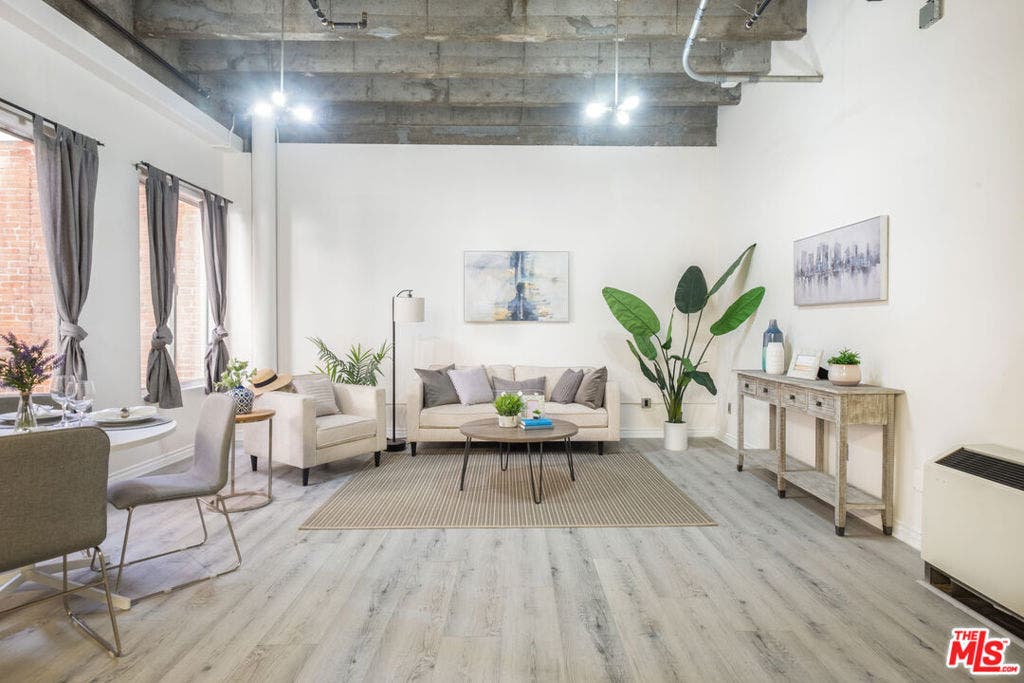 312 W 5th Street, #606, Los Angeles, CA 90013 312 W 5th Street, #606, Los Angeles, CA 90013
