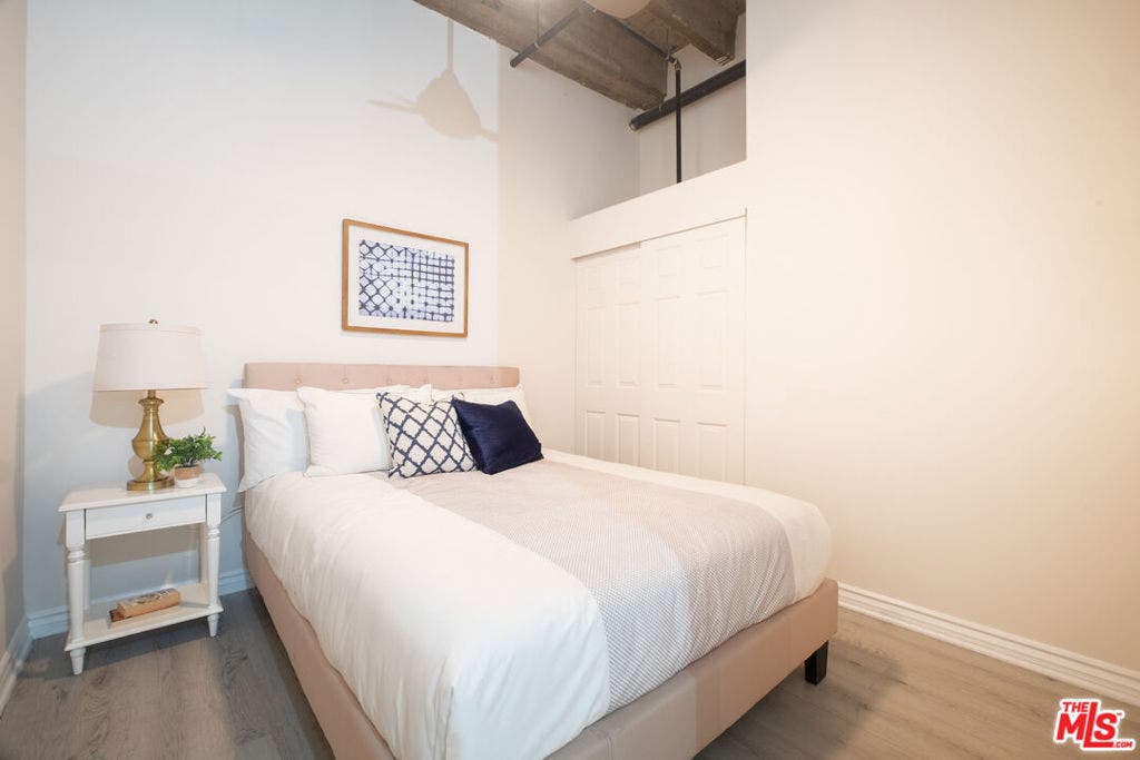 312 W 5th Street, #606, Los Angeles, CA 90013 312 W 5th Street, #606, Los Angeles, CA 90013