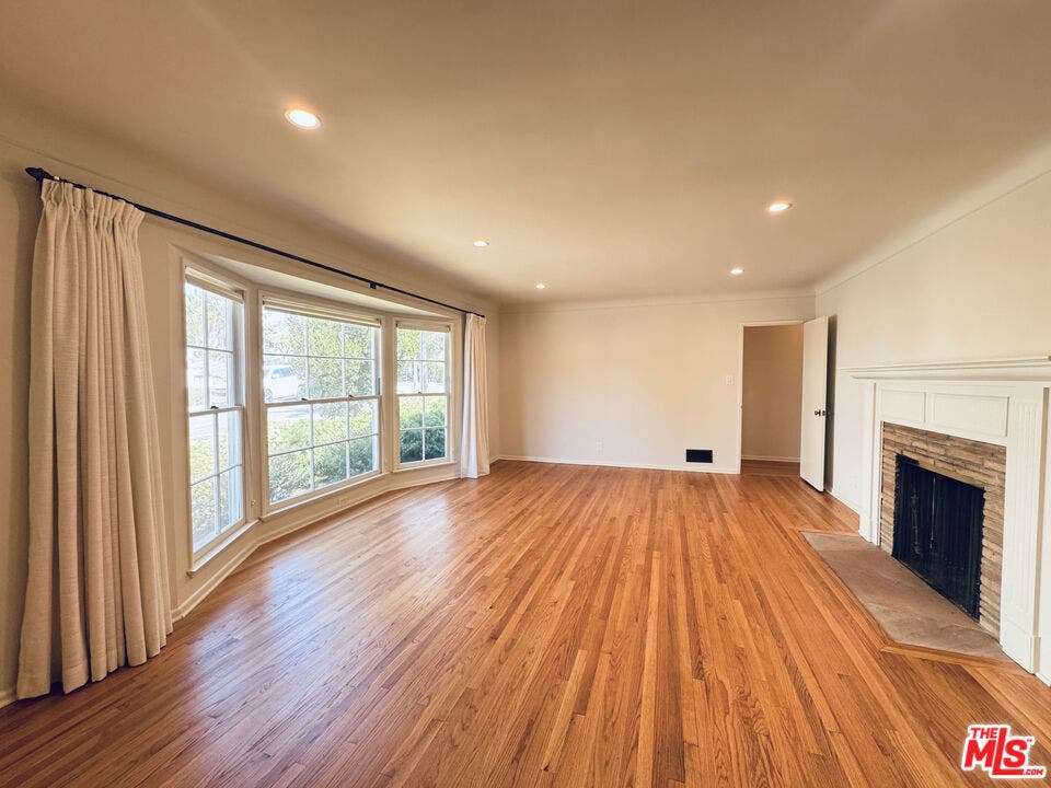 11188 Ophir Drive, Los Angeles, CA 90024 Living Room