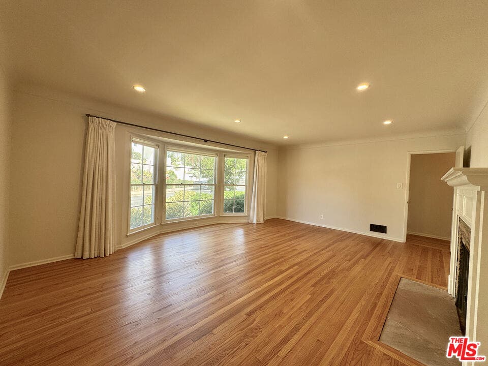 11188 Ophir Drive, Los Angeles, CA 90024 Living Room