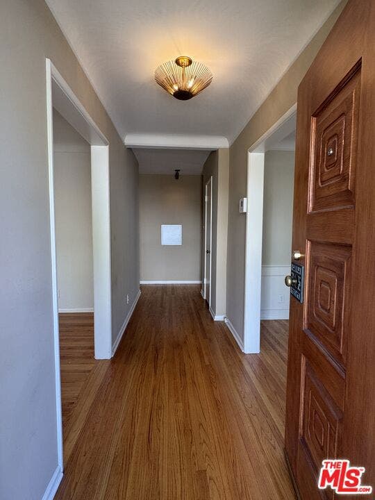 11188 Ophir Drive, Los Angeles, CA 90024 Entry Hall