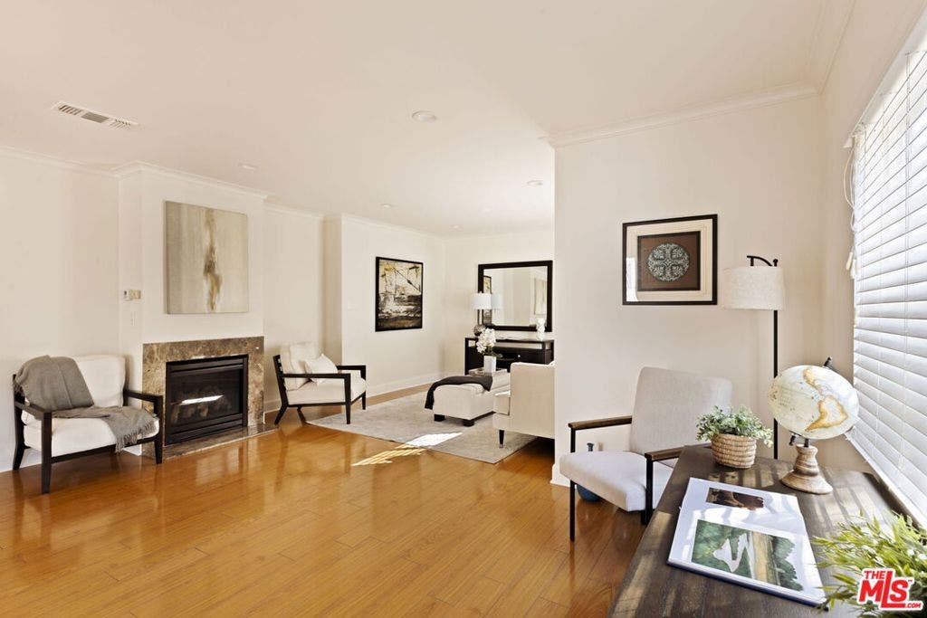 17827 Burbank Boulevard, Encino, CA 91316 17827 Burbank Boulevard, Encino, CA 91316