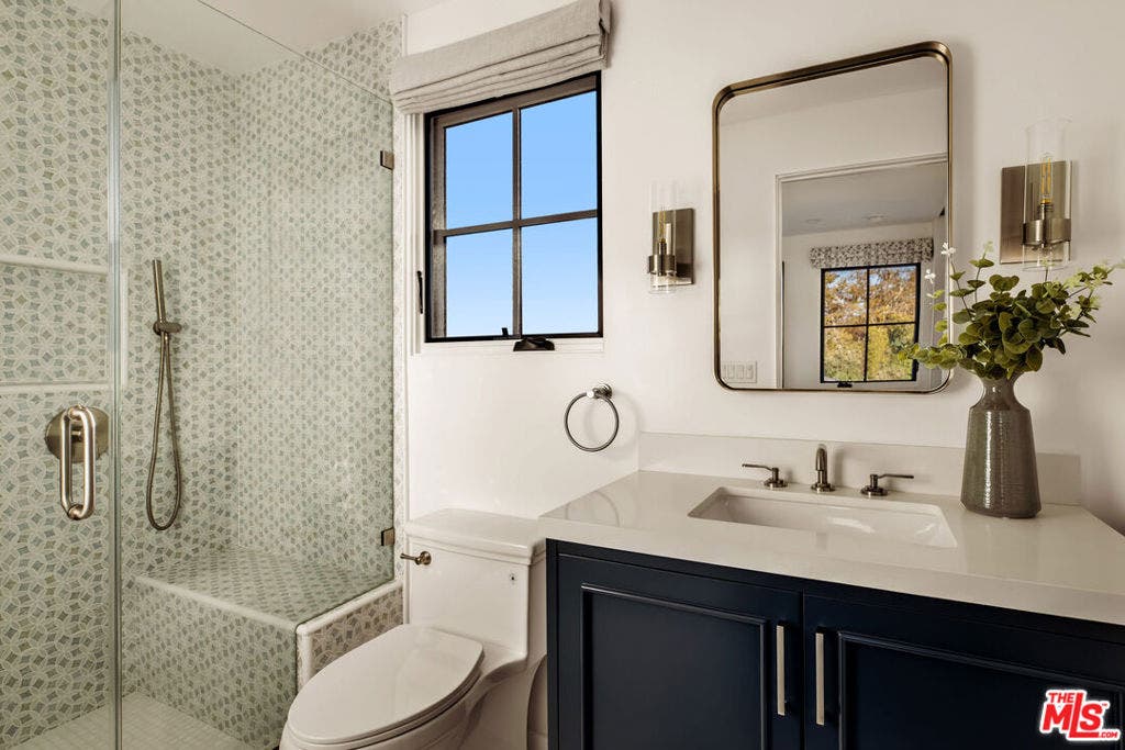 133 N La Jolla Avenue, Los Angeles, CA 90048 133 N La Jolla Avenue, Los Angeles, CA 90048