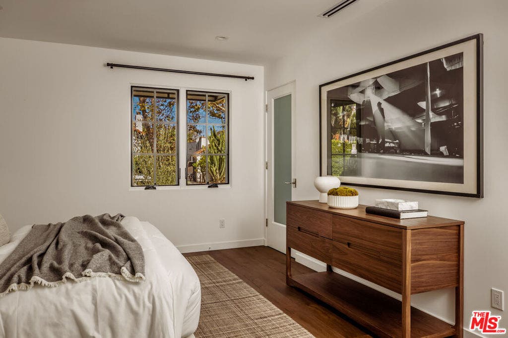 133 N La Jolla Avenue, Los Angeles, CA 90048 133 N La Jolla Avenue, Los Angeles, CA 90048