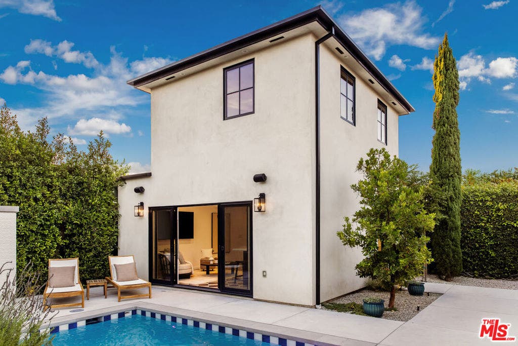 133 N La Jolla Avenue, Los Angeles, CA 90048 133 N La Jolla Avenue, Los Angeles, CA 90048