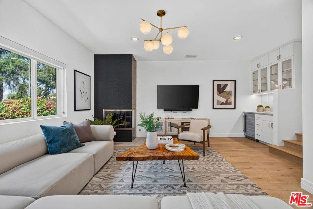 14348 Roblar Place, Sherman Oaks, CA 91423 14348 Roblar Place, Sherman Oaks, CA 91423