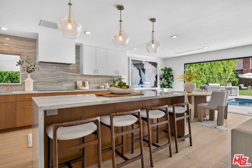 14348 Roblar Place, Sherman Oaks, CA 91423 14348 Roblar Place, Sherman Oaks, CA 91423