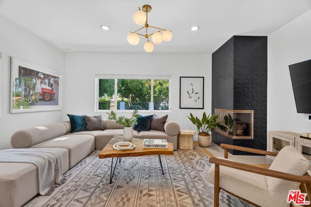 14348 Roblar Place, Sherman Oaks, CA 91423 14348 Roblar Place, Sherman Oaks, CA 91423
