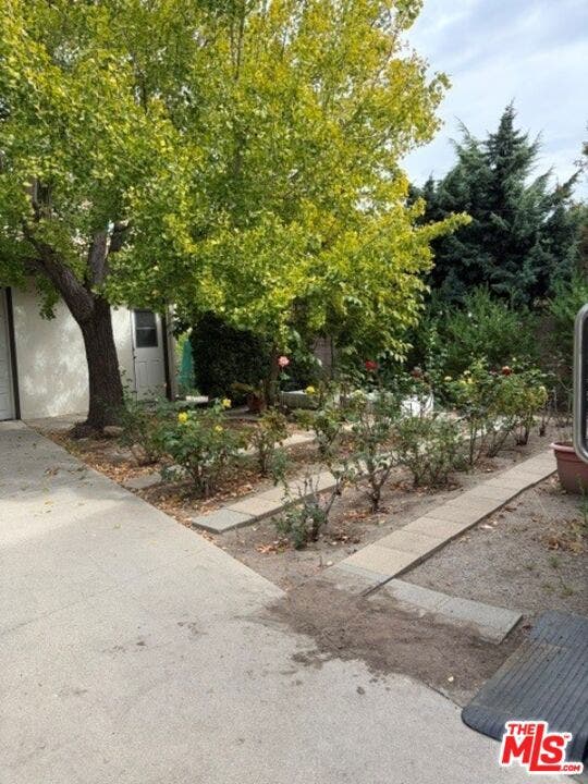 1630 Amherst Avenue, Los Angeles, CA 90025 1630 Amherst Avenue, Los Angeles, CA 90025