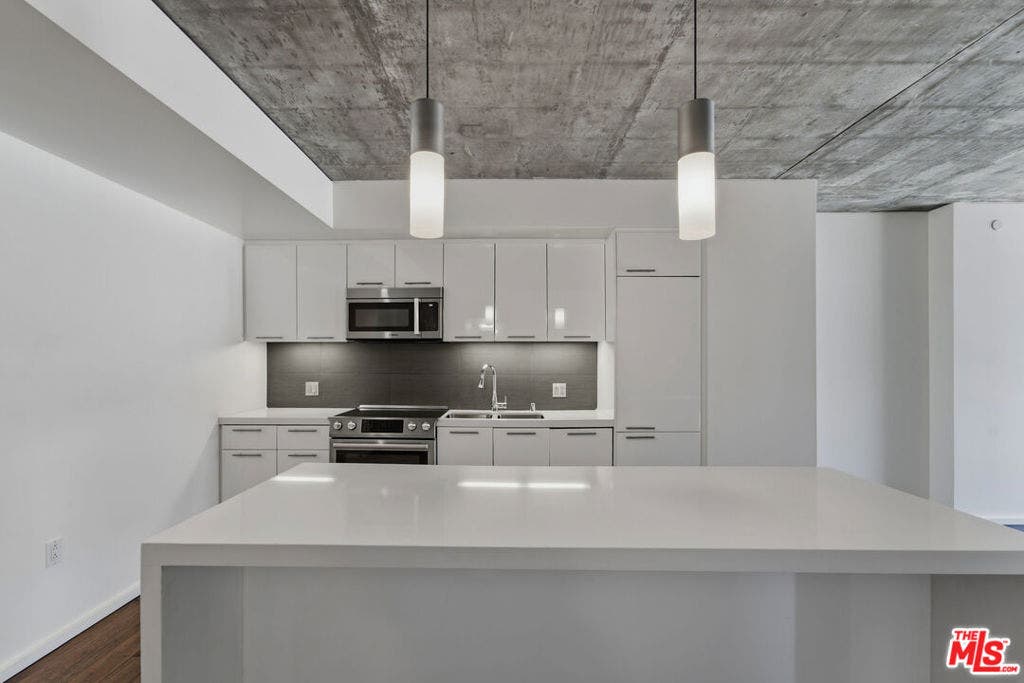 8500 W Sunset Boulevard, #503, West Hollywood, CA 90069 8500 W Sunset Boulevard, #503, West Hollywood, CA 90069