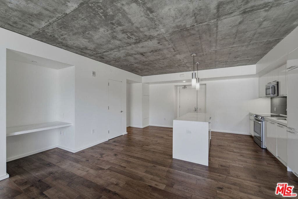 8500 W Sunset Boulevard, #503, West Hollywood, CA 90069 8500 W Sunset Boulevard, #503, West Hollywood, CA 90069
