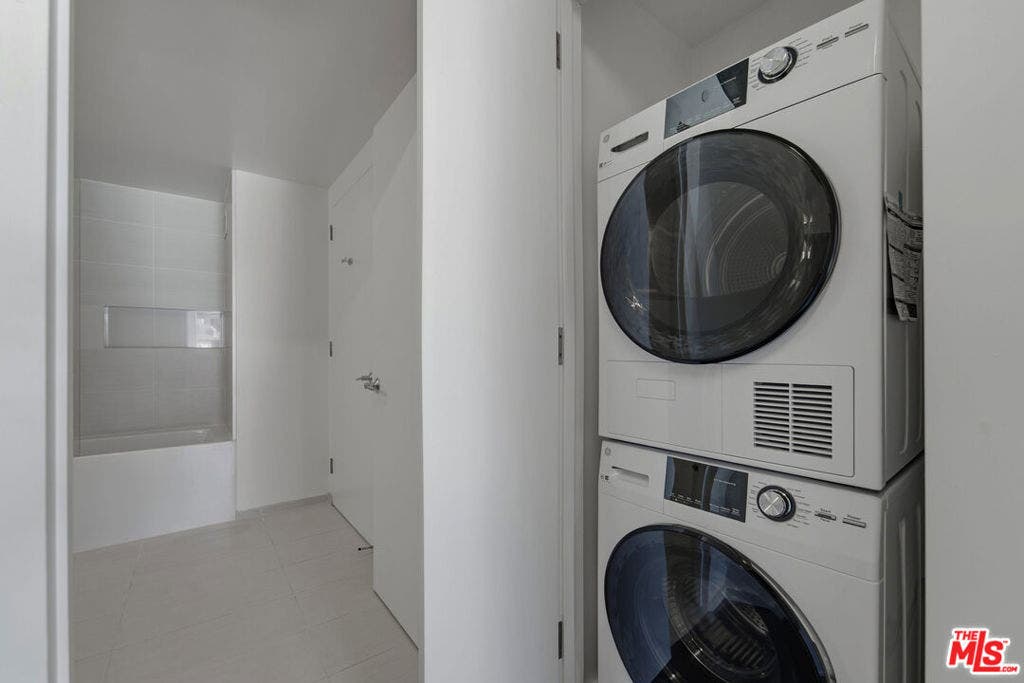 8500 W Sunset Boulevard, #503, West Hollywood, CA 90069 8500 W Sunset Boulevard, #503, West Hollywood, CA 90069