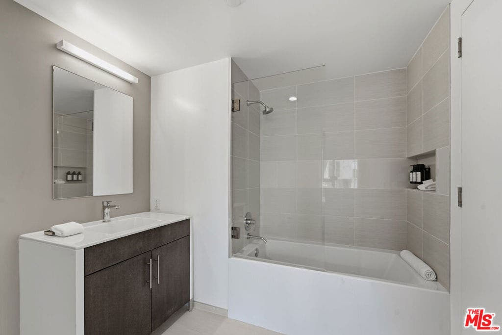 8500 W Sunset Boulevard, #708, West Hollywood, CA 90069 8500 W Sunset Boulevard, #708, West Hollywood, CA 90069