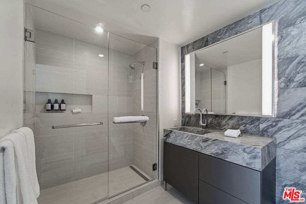 8500 W Sunset Boulevard, #708, West Hollywood, CA 90069 8500 W Sunset Boulevard, #708, West Hollywood, CA 90069