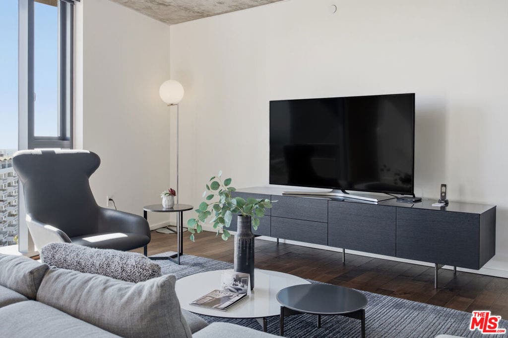 8500 W Sunset Boulevard, #713, West Hollywood, CA 90069 8500 W Sunset Boulevard, #713, West Hollywood, CA 90069