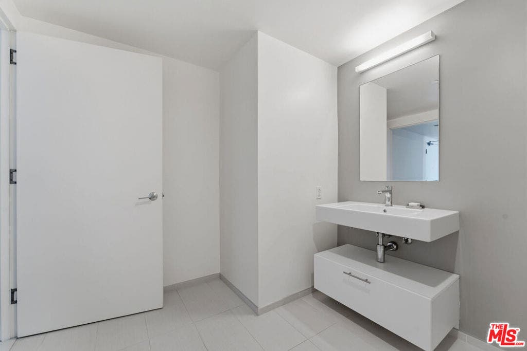 8500 W Sunset Boulevard, #713, West Hollywood, CA 90069 8500 W Sunset Boulevard, #713, West Hollywood, CA 90069