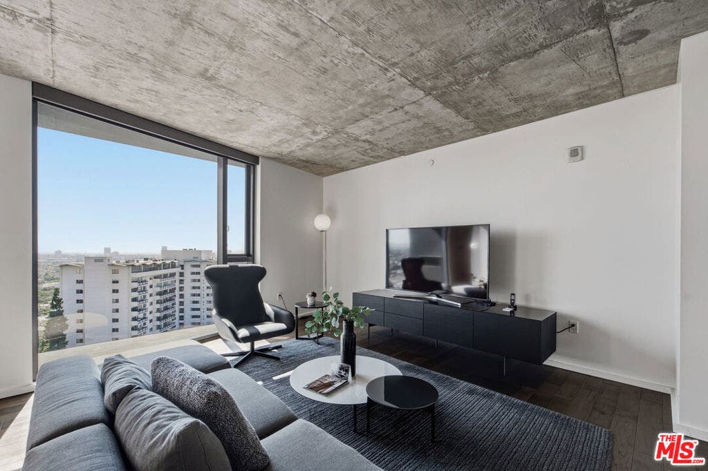 8500 W Sunset Boulevard, #713, West Hollywood, CA 90069 8500 W Sunset Boulevard, #713, West Hollywood, CA 90069
