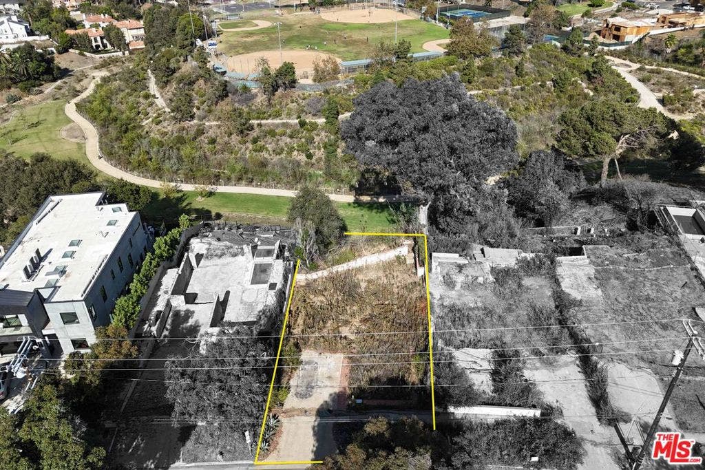 15325 De Pauw Street, Pacific Palisades, CA 90272 15325 De Pauw Street, Pacific Palisades, CA 90272