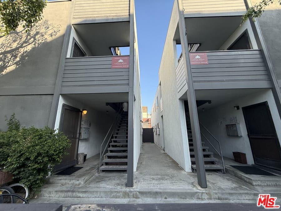 Property photo for 36 Horizon Avenue, Venice, CA