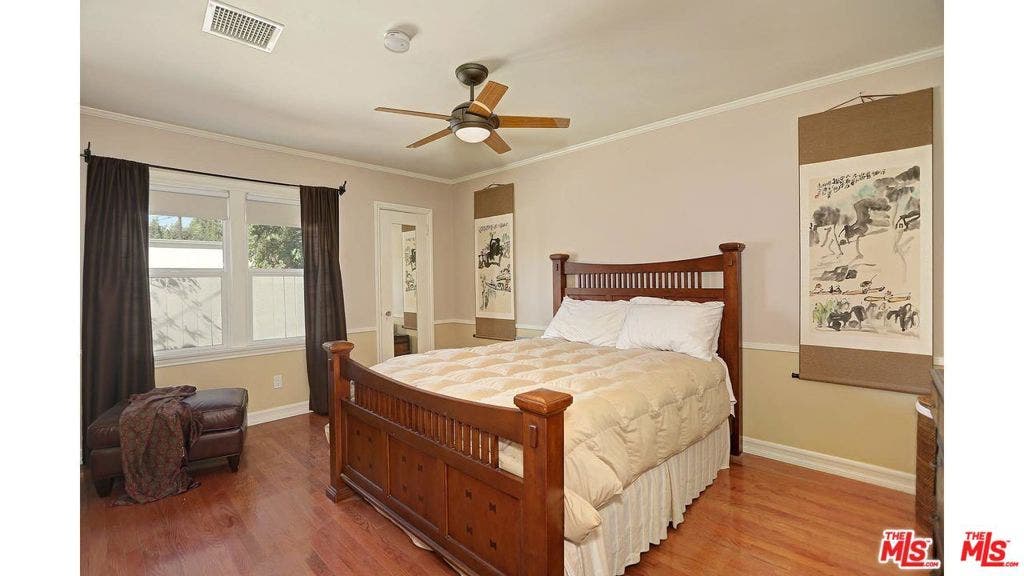7417 CLINTON Street, Los Angeles, CA 90036 7417 CLINTON Street, Los Angeles, CA 90036