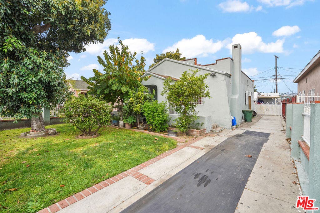 5837 4th Avenue, Los Angeles, CA 90043 5837 4th Avenue, Los Angeles, CA 90043
