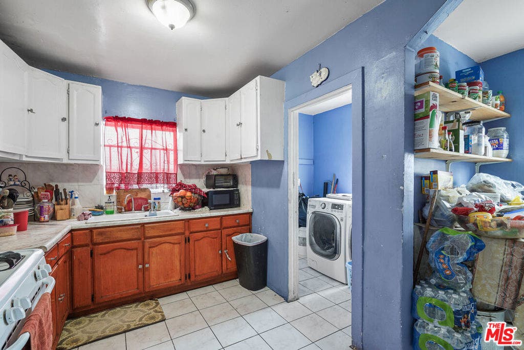 5837 4th Avenue, Los Angeles, CA 90043 5837 4th Avenue, Los Angeles, CA 90043