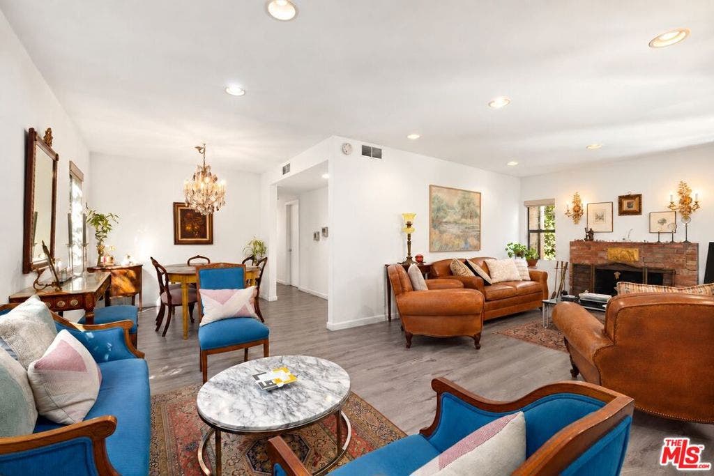 8941 Rosewood Avenue, Los Angeles, CA 90048