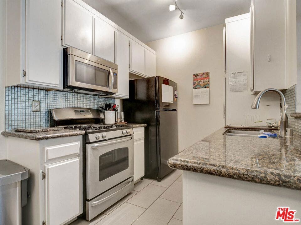 110 Maegan Place, #2, Thousand Oaks, CA 91362 110 Maegan Place, #2, Thousand Oaks, CA 91362