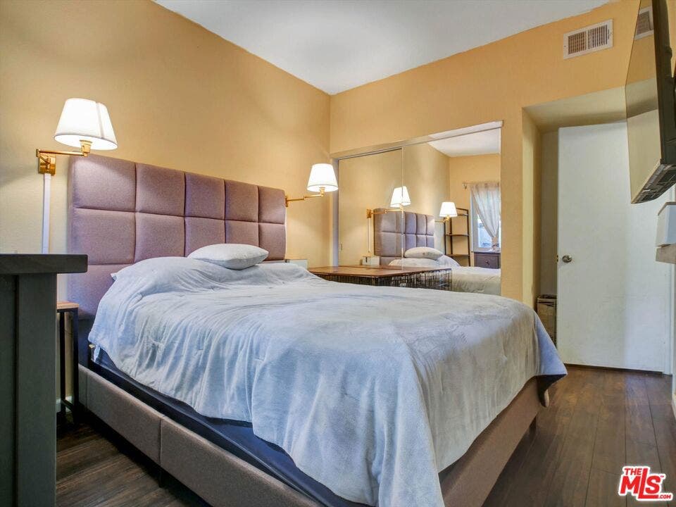 110 Maegan Place, #2, Thousand Oaks, CA 91362 110 Maegan Place, #2, Thousand Oaks, CA 91362