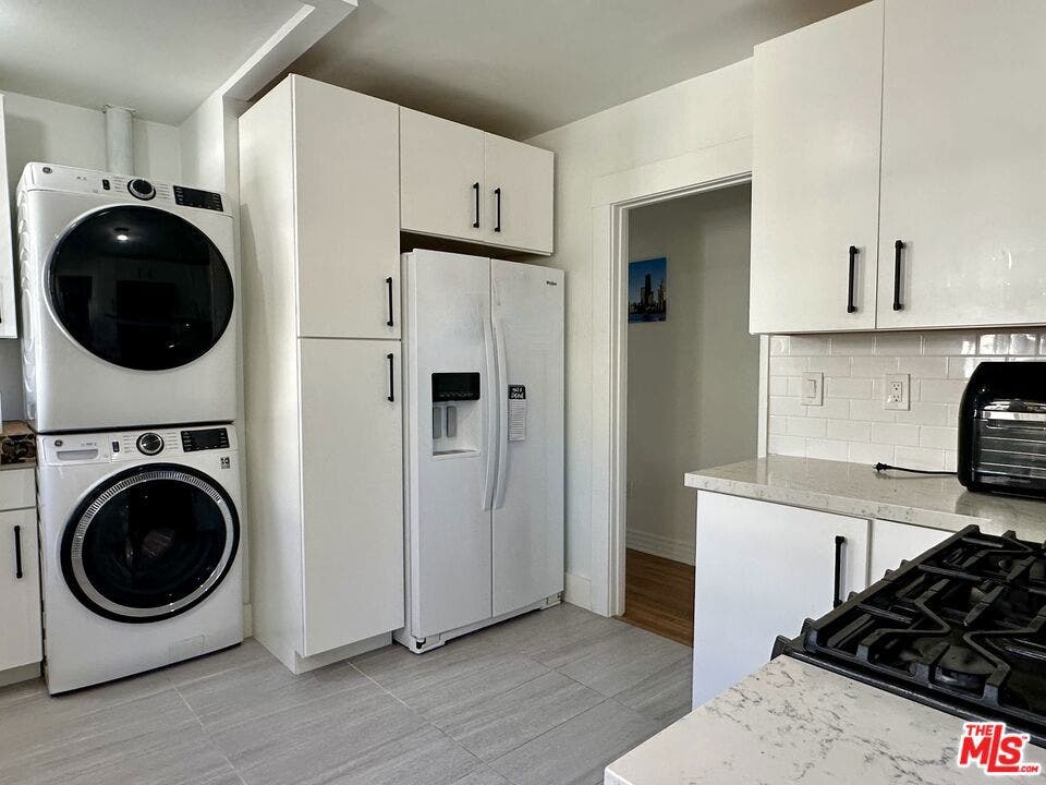 4602 6th Avenue, Los Angeles, CA 90043 4602 6th Avenue, Los Angeles, CA 90043