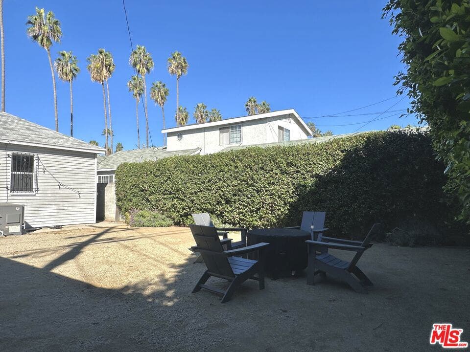 4602 6th Avenue, Los Angeles, CA 90043 4602 6th Avenue, Los Angeles, CA 90043