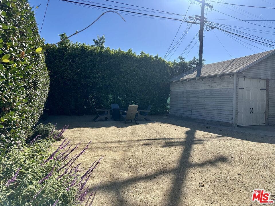 4602 6th Avenue, Los Angeles, CA 90043 4602 6th Avenue, Los Angeles, CA 90043