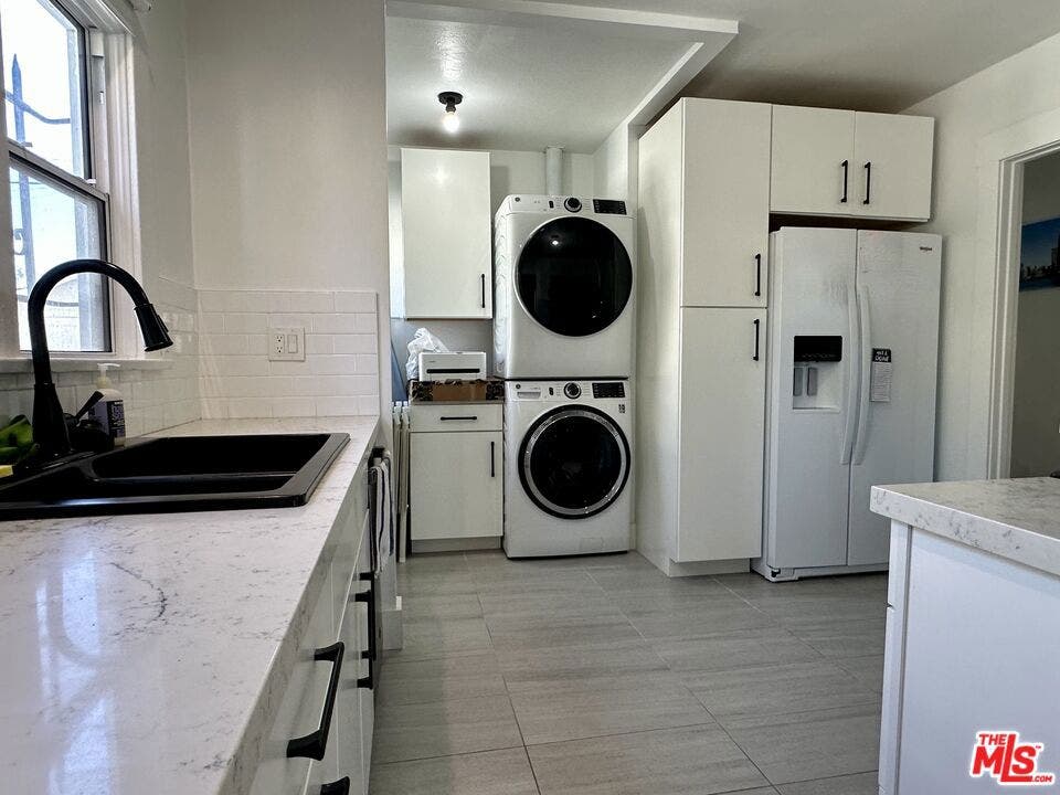 4602 6th Avenue, Los Angeles, CA 90043 4602 6th Avenue, Los Angeles, CA 90043