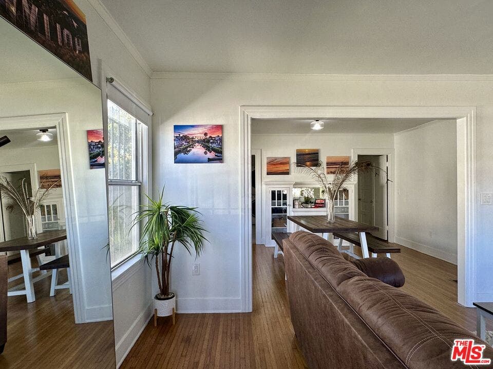 4602 6th Avenue, Los Angeles, CA 90043 4602 6th Avenue, Los Angeles, CA 90043