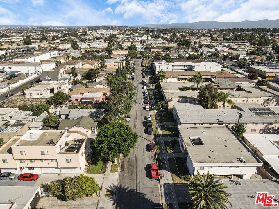 1022 Larch Street, Inglewood, CA 90301