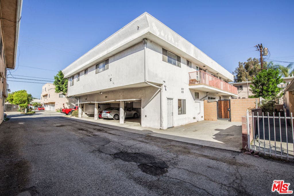 1022 Larch Street, Inglewood, CA 90301