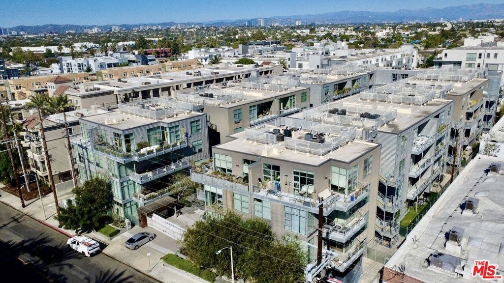 4080 Glencoe Avenue, #318, Marina Del Rey, CA 90292 Entire building