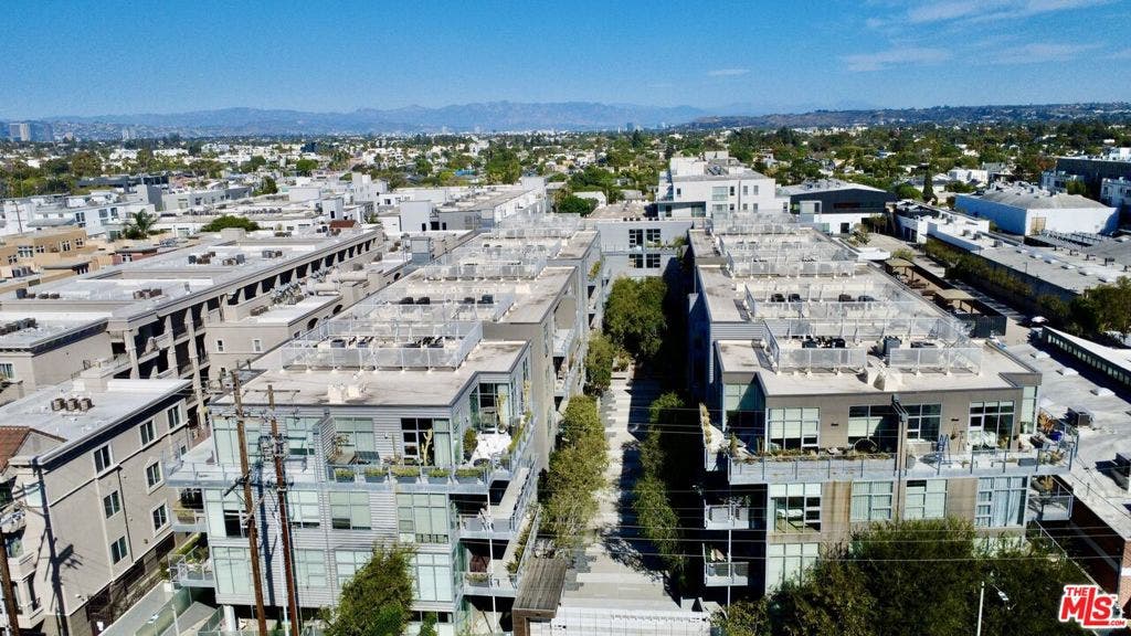 4080 Glencoe Avenue, #318, Marina Del Rey, CA 90292 Entire building