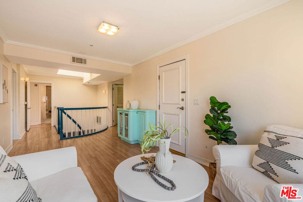 1645 Malcolm Avenue, #302, Los Angeles, CA 90024 1645 Malcolm Avenue, #302, Los Angeles, CA 90024