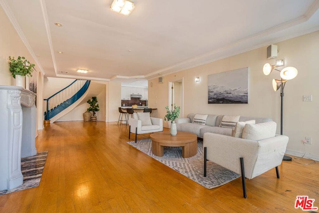 1645 Malcolm Avenue, #302, Los Angeles, CA 90024 1645 Malcolm Avenue, #302, Los Angeles, CA 90024