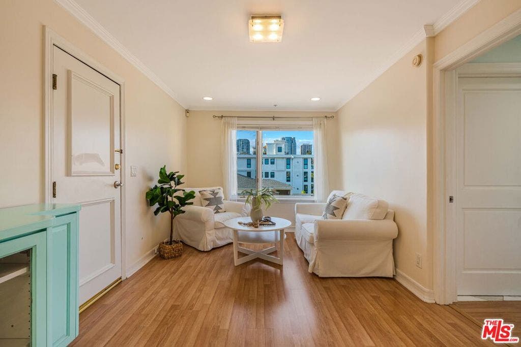 1645 Malcolm Avenue, #302, Los Angeles, CA 90024 1645 Malcolm Avenue, #302, Los Angeles, CA 90024