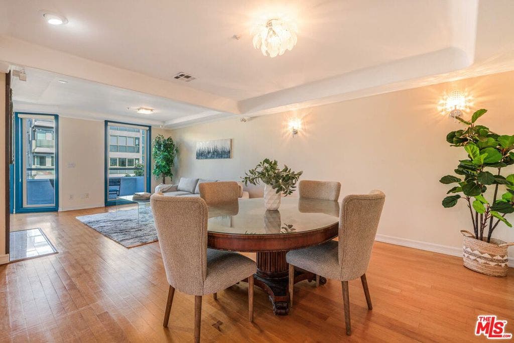 1645 Malcolm Avenue, #302, Los Angeles, CA 90024 1645 Malcolm Avenue, #302, Los Angeles, CA 90024