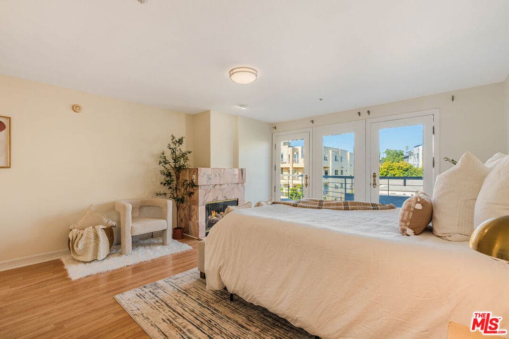 1645 Malcolm Avenue, #302, Los Angeles, CA 90024 1645 Malcolm Avenue, #302, Los Angeles, CA 90024