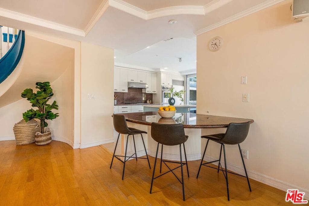 1645 Malcolm Avenue, #302, Los Angeles, CA 90024 1645 Malcolm Avenue, #302, Los Angeles, CA 90024